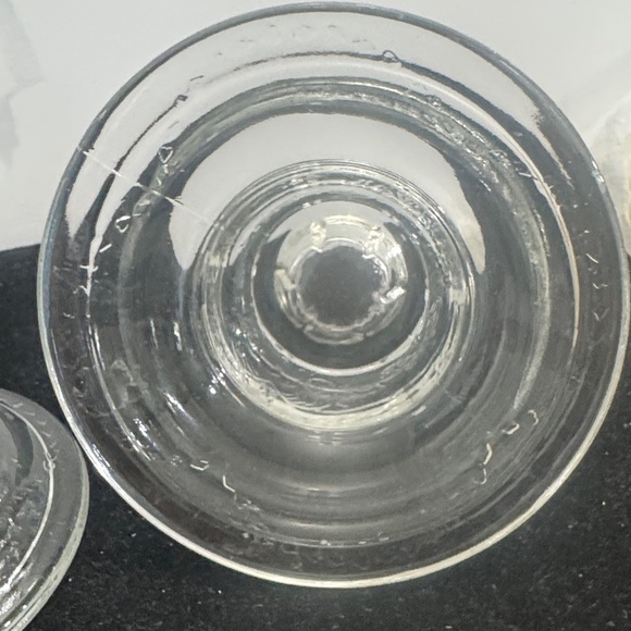 Pair of 1980s Indiana Glass Recollection clear candle holders - Picture 4 of 5